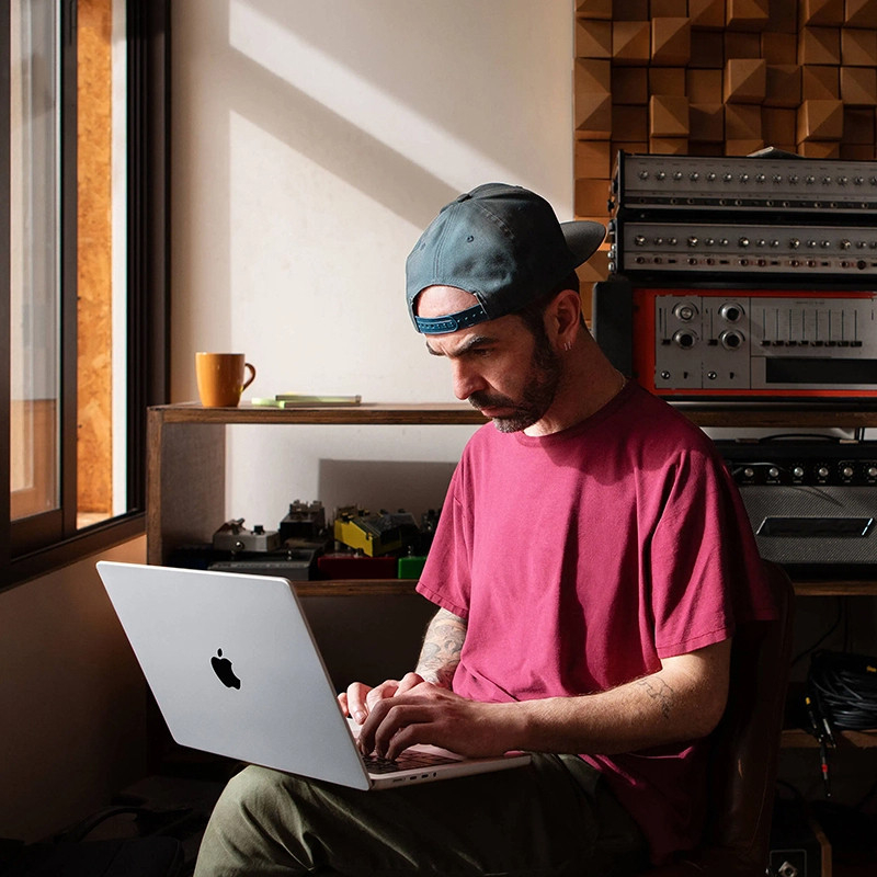 قیمت لپ تاپ 14.2 اینچی اپل مدل 2023 MacBook Pro MPHE3 در کالا 3 سوت